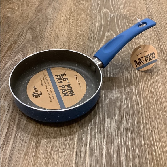 NWT, CUTE** - BLUE Sedona 5.5" Mini Fry pan | OFFERS WELCOME! - Picture 3 of 6